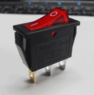 【船型開關(guān)KCD8-211(311) 3腳 翹板開關(guān) 防氧化 3只腳量大更優(yōu)惠】價格,廠家,圖片,電工開關(guān),樂清市衛(wèi)強電器廠-